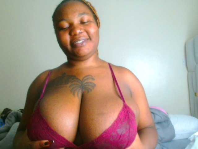 bustymelons69 live cam on BongaCams
