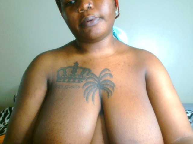 bustymelons69 live cam on BongaCams