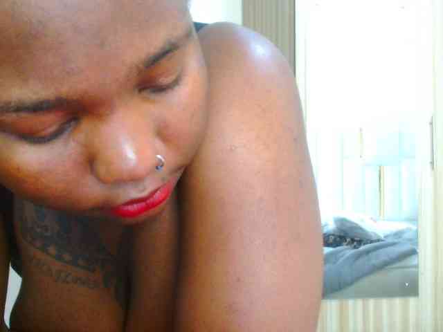 bustymelons69 webcam