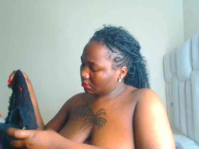 bustymelons69 webcam