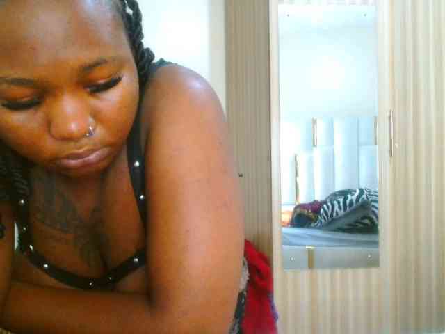 bustymelons69 webcam