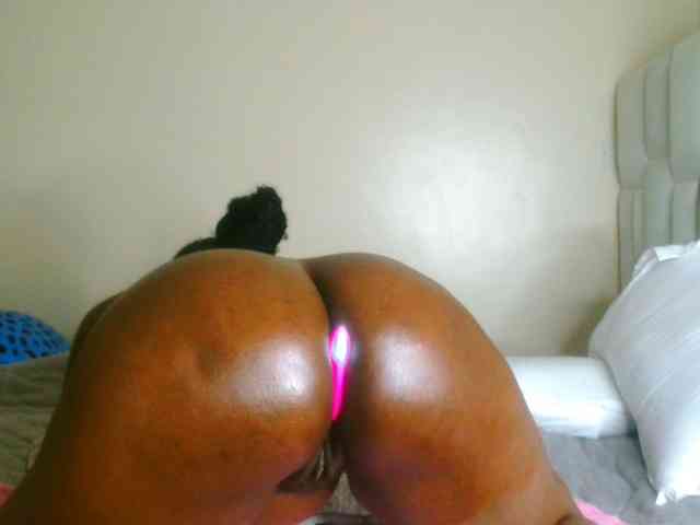 bustymelons69 webcam