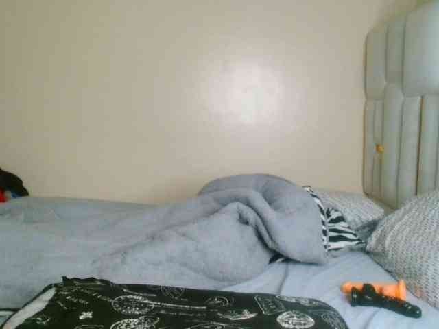 bustymelons69 webcam