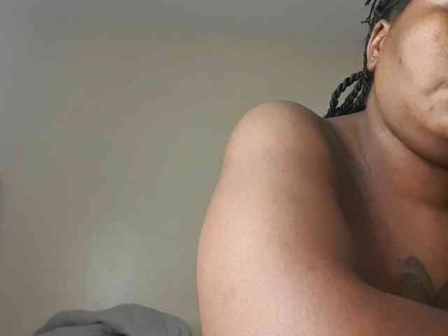 bustymelons69 webcam