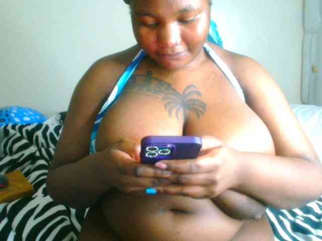 bustymelons69 webcam