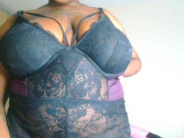 bustymelons69 webcam