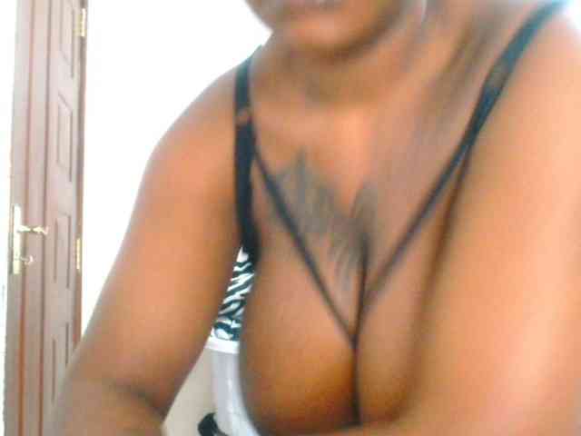 bustymelons69 webcam