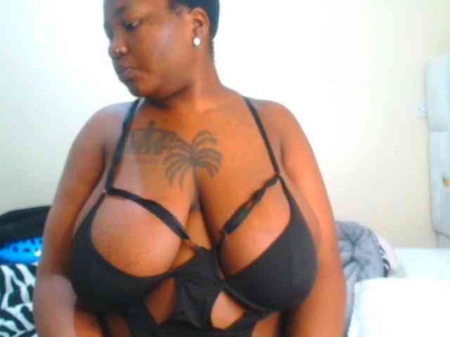 bustymelons69 webcam