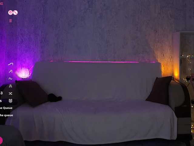 LilyBellee live cam on BongaCams