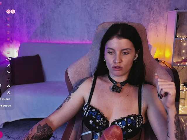 LilyBellee live cam on BongaCams