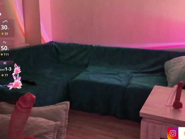 LilyBellee live webcam show