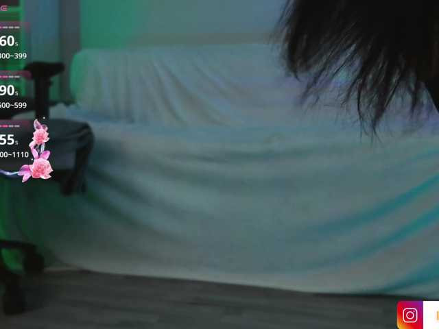 LilyBellee live cam on BongaCams