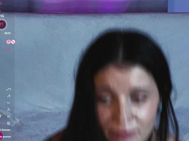 LilyBellee live cam preview