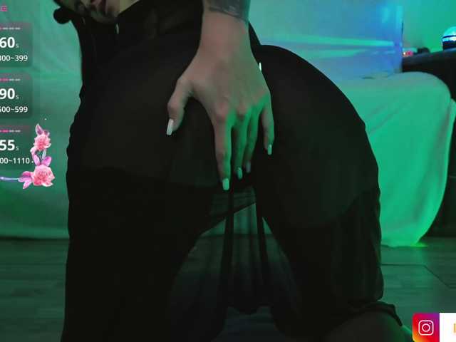 LilyBellee live cam on BongaCams
