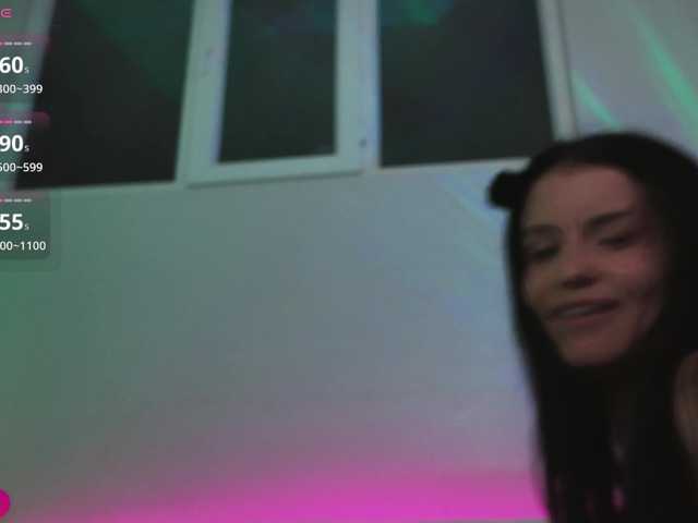 LilyBellee live cam on BongaCams