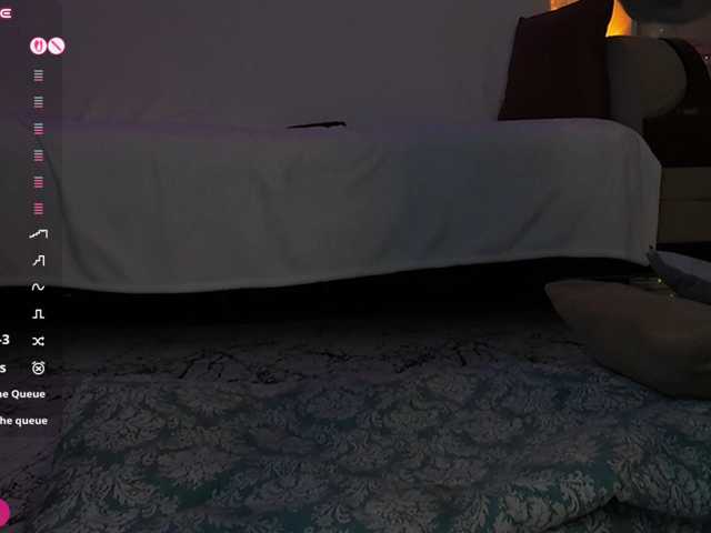 LilyBellee live cam on BongaCams