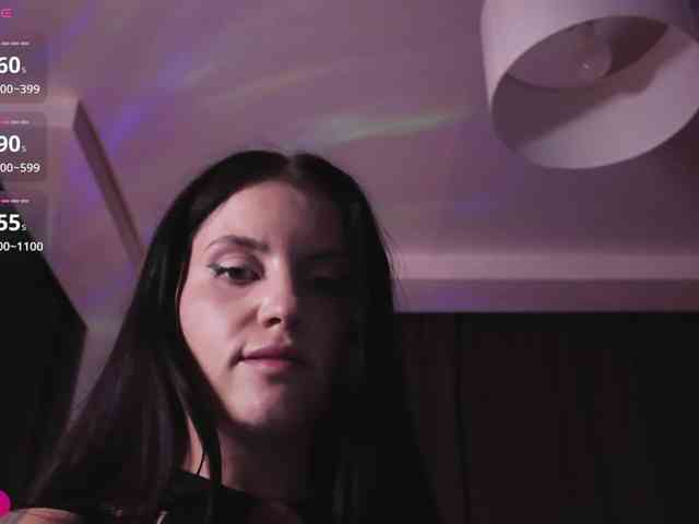 LilyBellee webcam