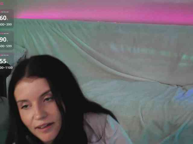 LilyBellee webcam