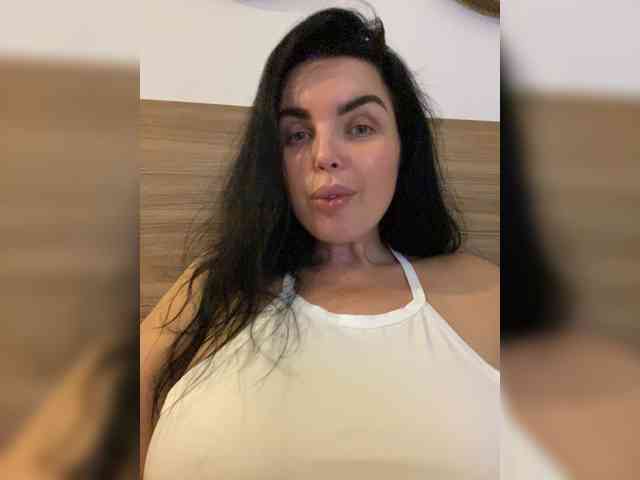 MissBooobs webcam