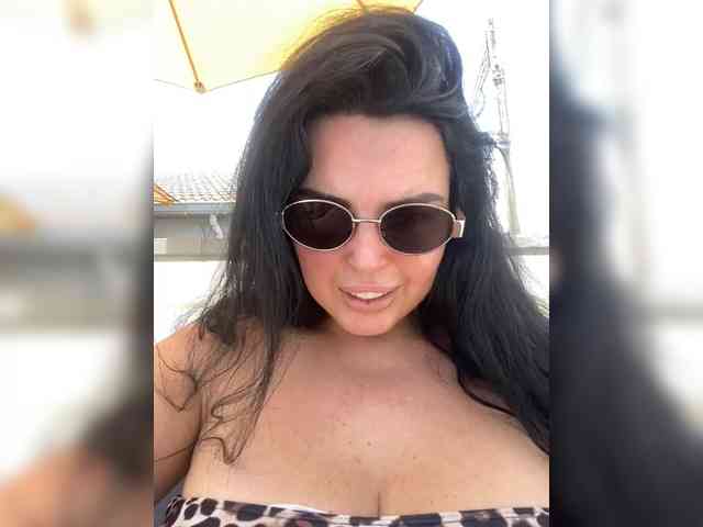 MissBooobs webcam