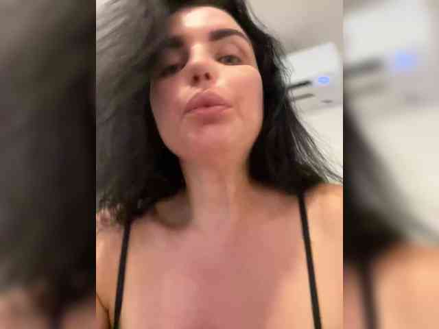 MissBooobs webcam