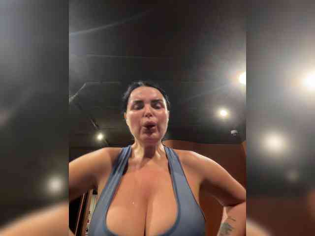 Модель: MissBooobs