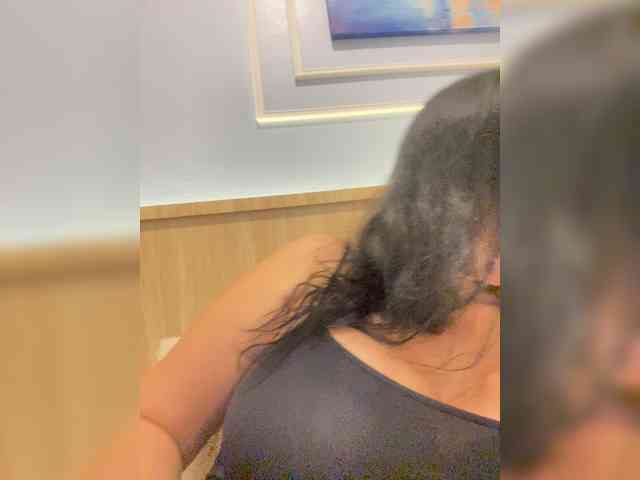 MissBooobs webcam