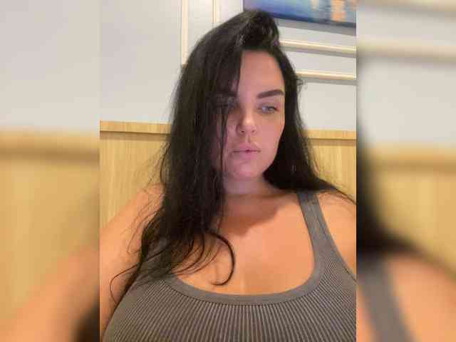 MissBooobs webcam
