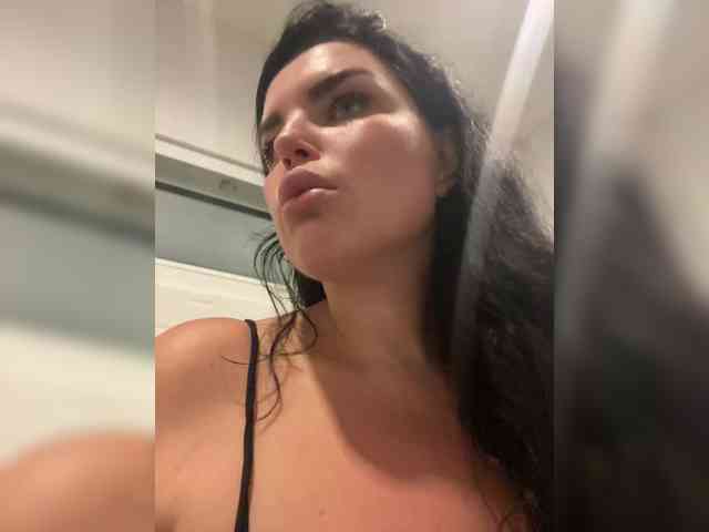 MissBooobs webcam
