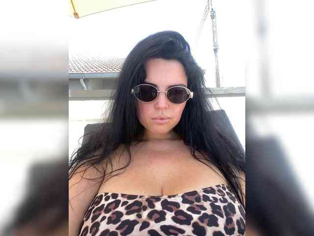 MissBooobs webcam