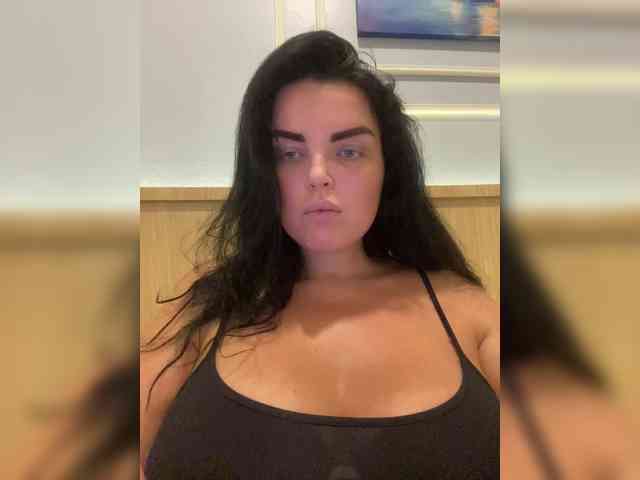 MissBooobs webcam