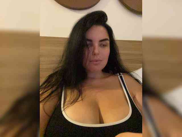 MissBooobs webcam