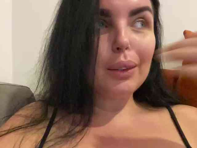 MissBooobs webcam