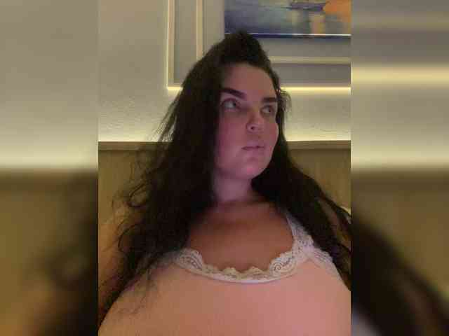 MissBooobs webcam