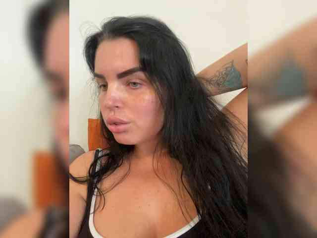 MissBooobs webcam
