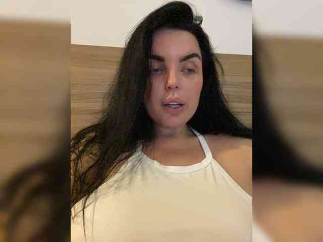 MissBooobs webcam
