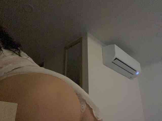 MissBooobs webcam