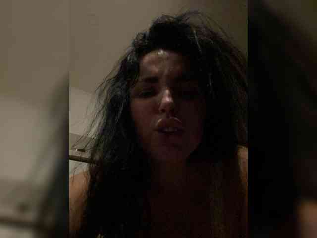 MissBooobs webcam