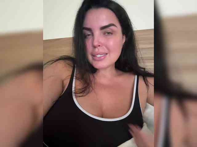 MissBooobs webcam