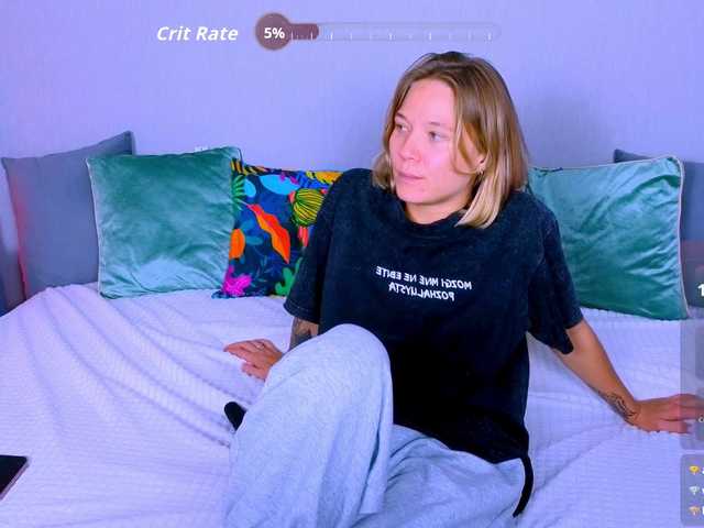 WhiteSoul live cam preview