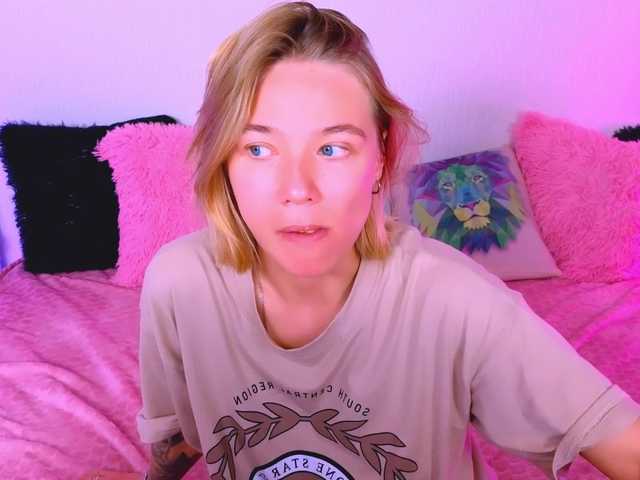 WhiteSoul Live Cam on BongaCams
