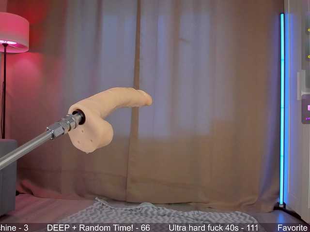 Juicy-Vikki live cam on BongaCams