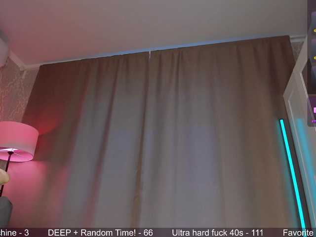 Juicy-Vikki live cam on BongaCams