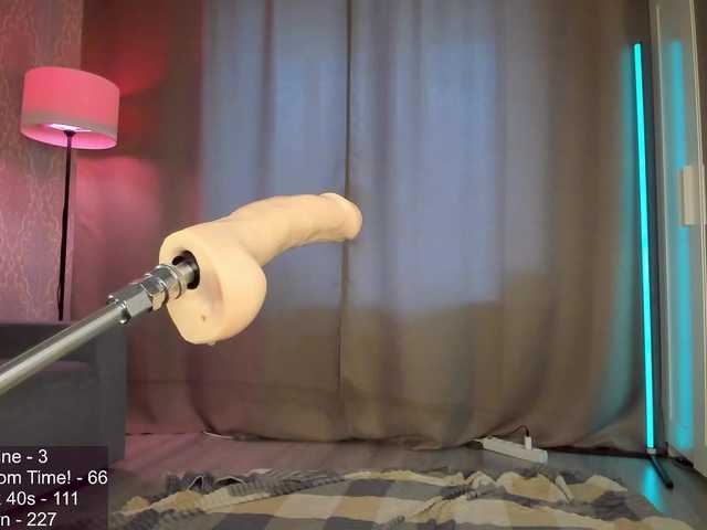 Juicy-Vikki live cam on BongaCams