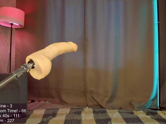Juicy-Vikki live cam on BongaCams
