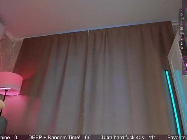 Juicy-Vikki live cam on BongaCams