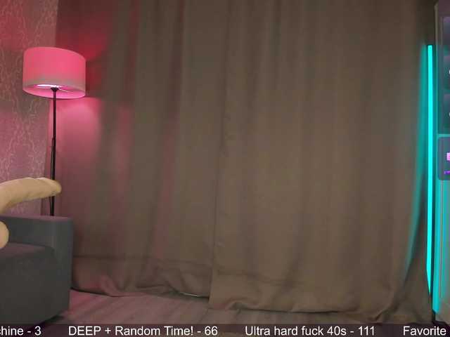 Juicy-Vikki live cam on BongaCams