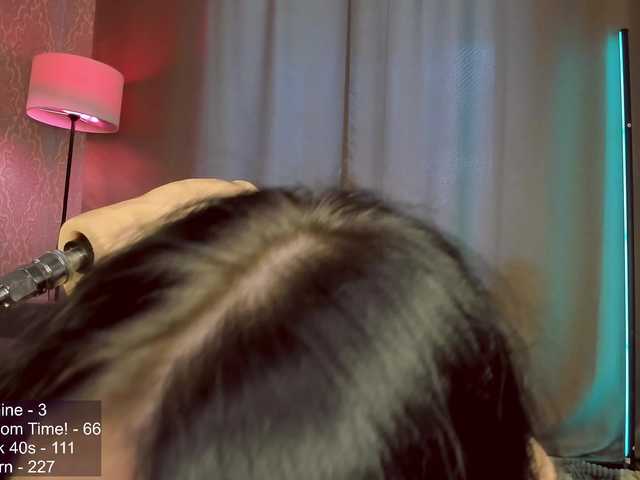 Juicy-Vikki live cam on BongaCams