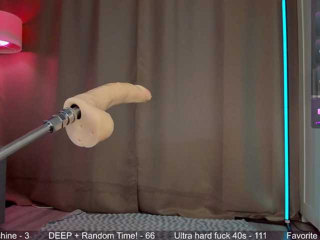 Juicy-Vikki live cam on BongaCams