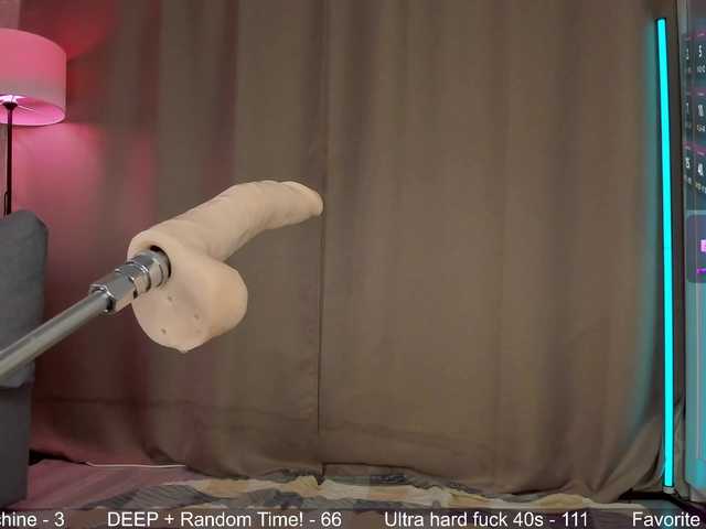 Juicy-Vikki live cam on BongaCams